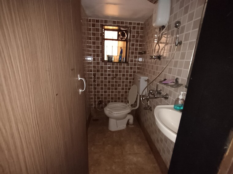Attached Bathroom, vashi sector 12 2 Bedroom 1000 Sq.Ft. Apartment In Vashi Sector 12 Navi Mumbai 8793540