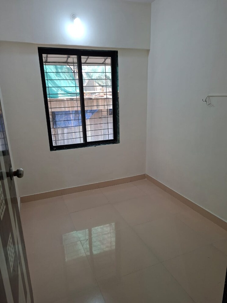 Room, borivali east 1 Bedroom 405 Sq.Ft. Apartment In Borivali East Mumbai 8793521