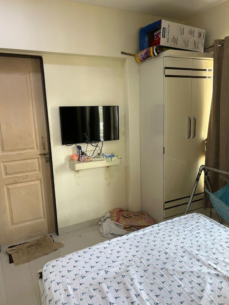 Bathroom, goyal-lakshchandi-heights 3 Bedroom 1200 Sq.Ft. Apartment In Goregaon East Mumbai 8793595