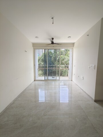 Room in 2 BHK Apartment at Tata Serein, Pokhran Road No Two – for Rent