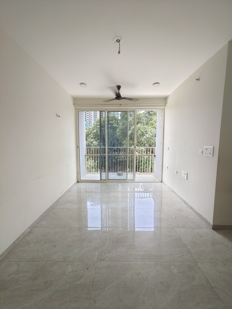 Room, tata-serein 2 Bedroom 710 Sq.Ft. Apartment In Pokhran Road No Two Thane 8793587