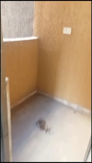 Room in 2 BHK Apartment at Diamond Garden, Chembur – for Rent