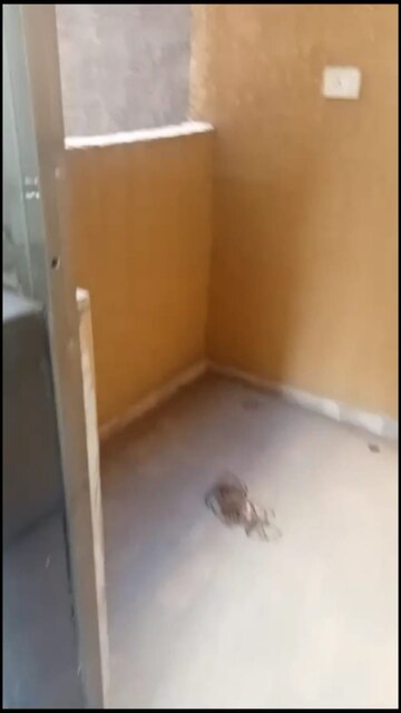 Room in 2 BHK Apartment at Diamond Garden, Chembur – for Rent