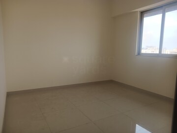 Room in 2 BHK Apartment at Omkar Signet, Malad East – for Rent