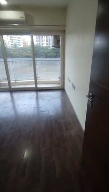 Bedroom in 2 BHK Apartment at RNA Continental, Chembur – for Rent