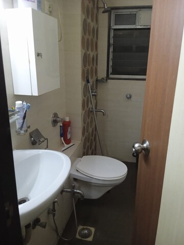 Master Bedroom in 2 BHK Apartment at Riddhi Gardens CHS, Malad East – for Rent