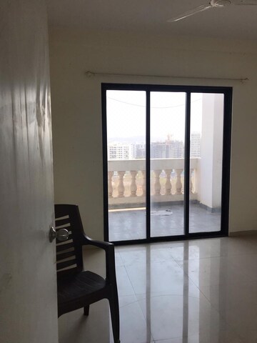 Room in 2.5 BHK Apartment at Rambaug Colony – for Rent