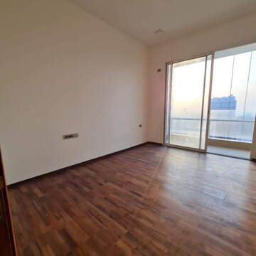 Room in 2 BHK Apartment at Borivali West – for Rent
