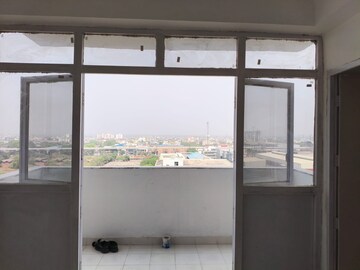 Room in 3 BHK Apartment at Sarvome Shree Homes, Sector 45 – for Sale