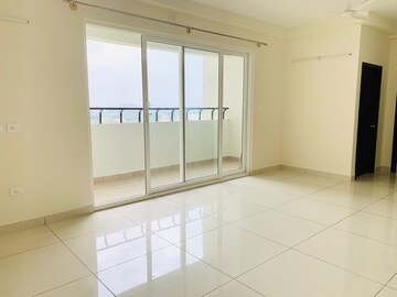 Room in 3 BHK Apartment at Prestige Lakeside Habitat, Varthur – for Sale