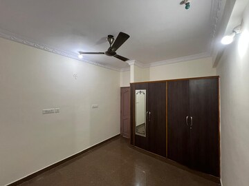 Room in 1 BHK Builder Floor at Sg Palya – for Rent
