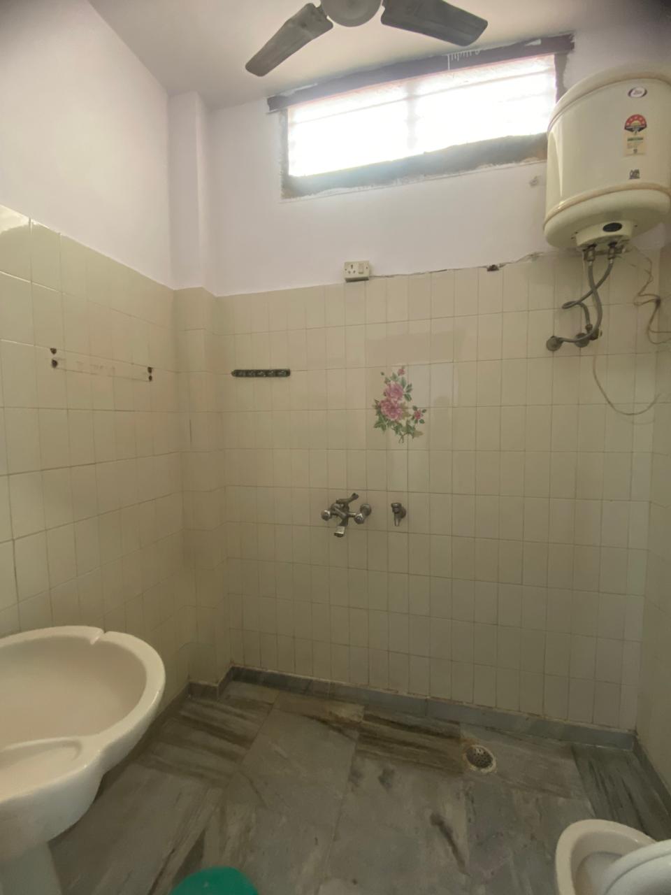 2 BHK Builder Floor For Rent in Malviya Nagar