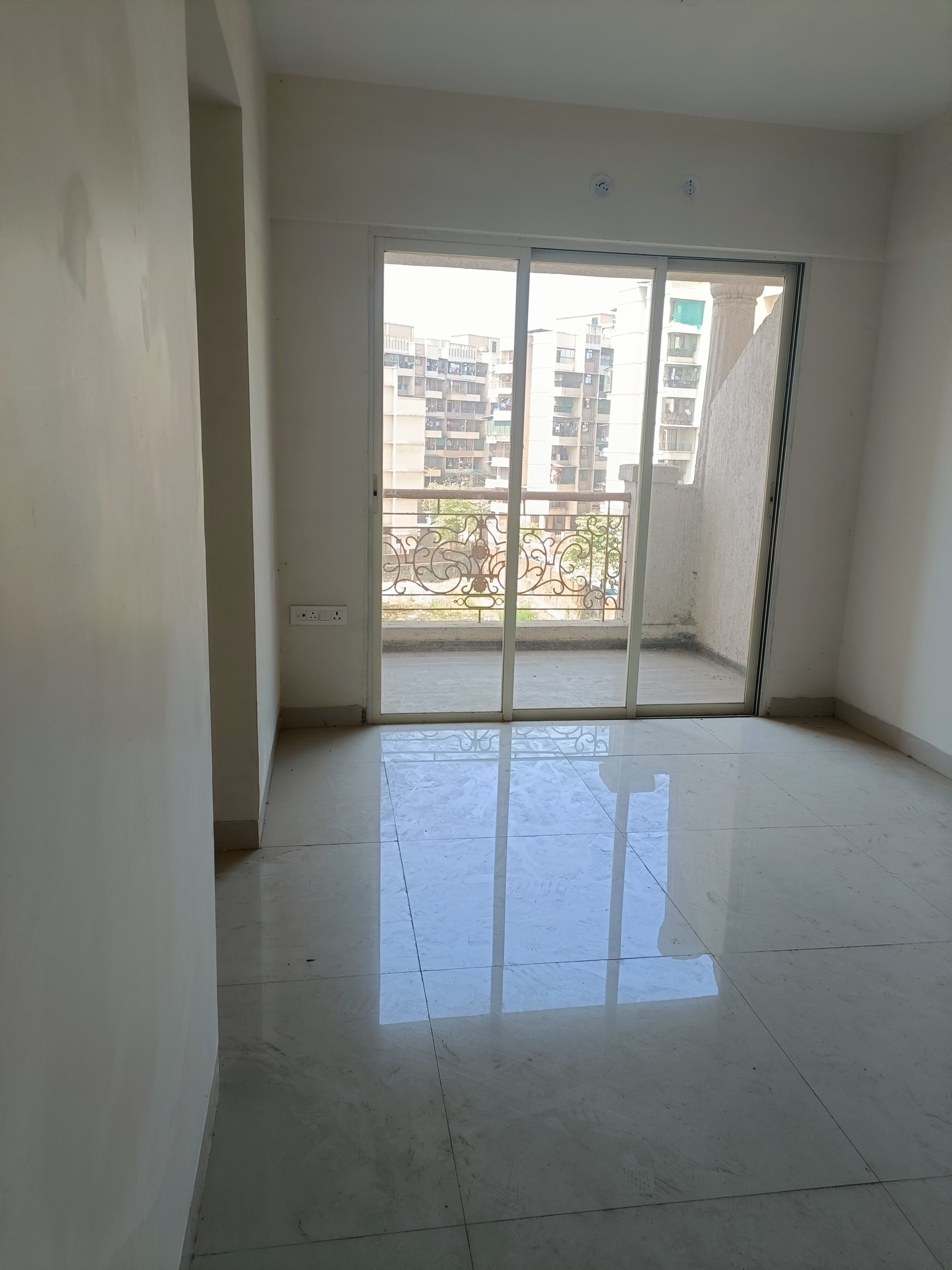1 BHK + Study Room Apartment For Sale in Tharwani Akashat
