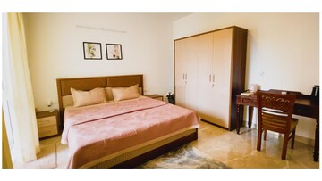 Master Bedroom in 3.5 BHK Apartment at Dona Paula – for Rent