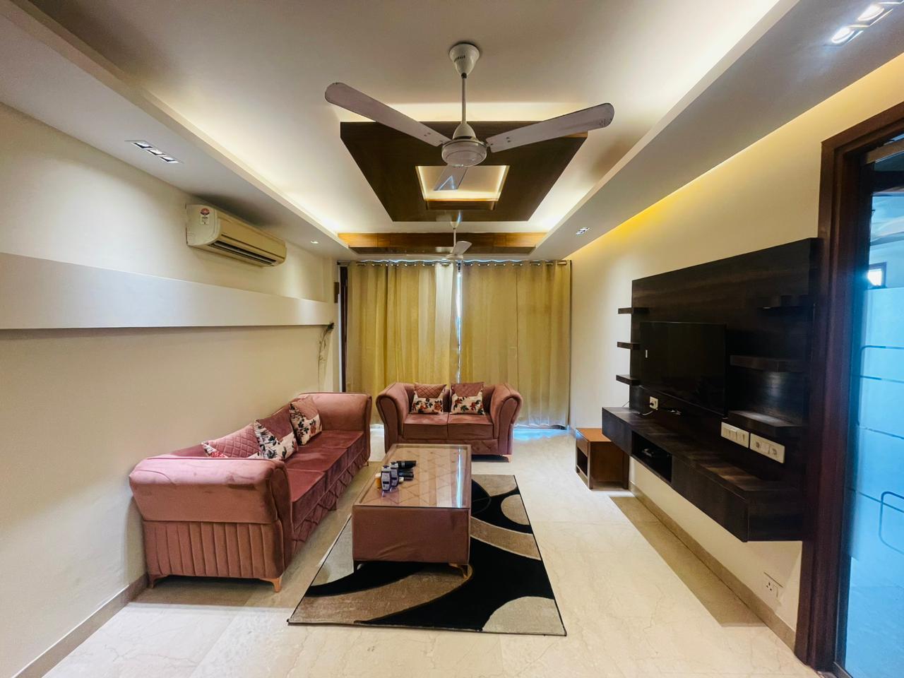 4 BHK + Servant Room Builder Floor For Sale in Saket