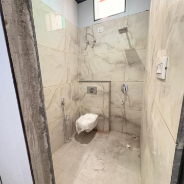 Attached Bathroom in 2 BHK Apartment at Sector 30 – for Rent