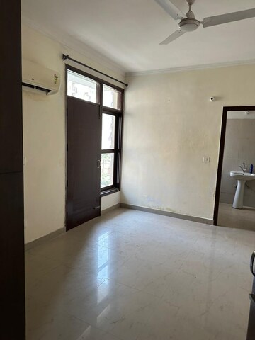 Room in 2 BHK Apartment at Maya Garden City, Lohgarh – for Rent