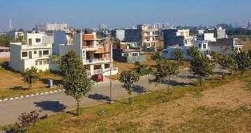  Plot For Sale in Paras ONE33, Sector 133