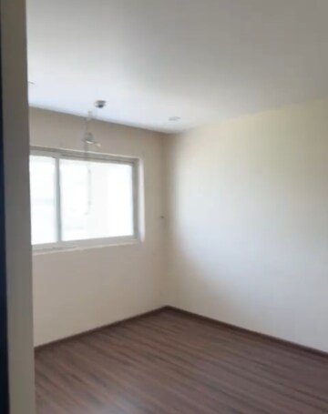 Room in 3 BHK Apartment at Jyothi Lake View, Hi Tech City – for Rent