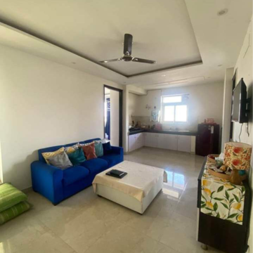Living Room in 2 BHK Apartment at Sector 56 – for Rent