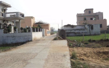 Plot For Sale in Bhutani Bolt, Sector 140a