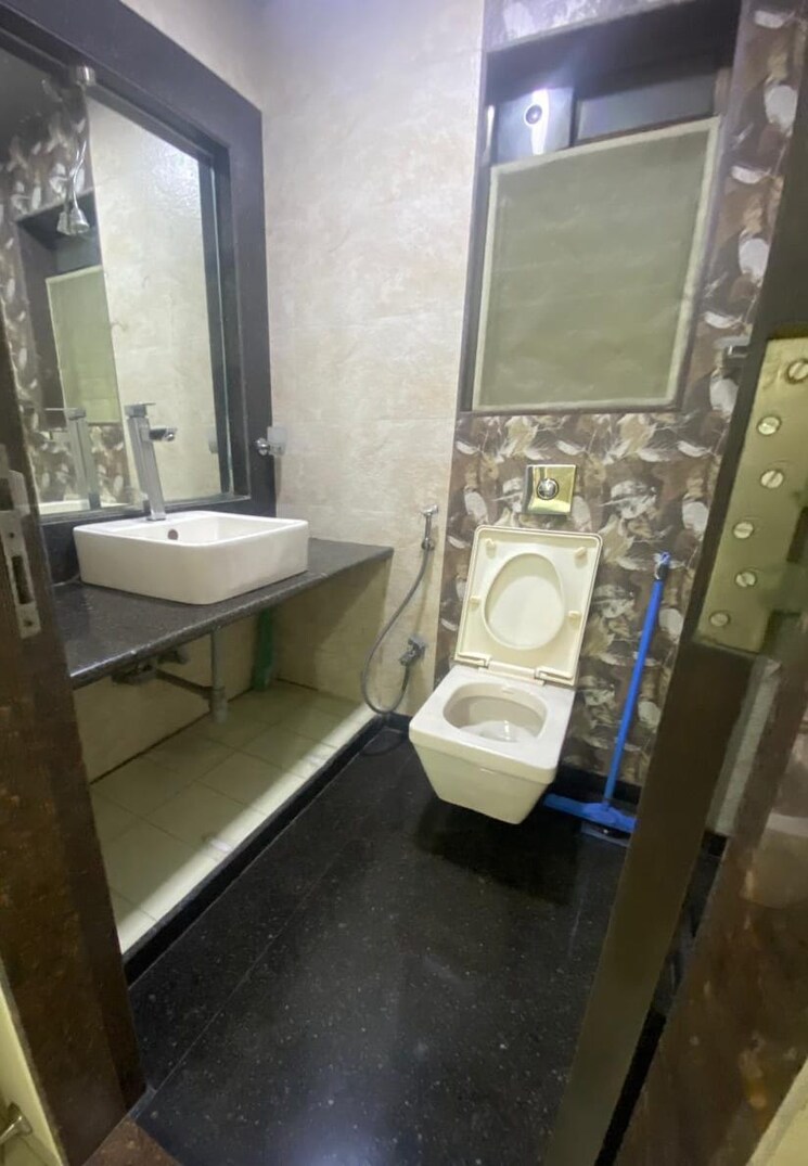 Bathroom, tarangan-towers 2.5 Bedroom 1400 Sq.Ft. Apartment In Samata Nagar Thane 8793965
