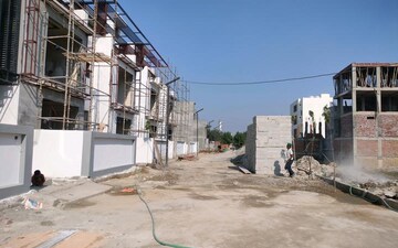 Plot For Sale in Victory Infra Crossroads, Sector 143b