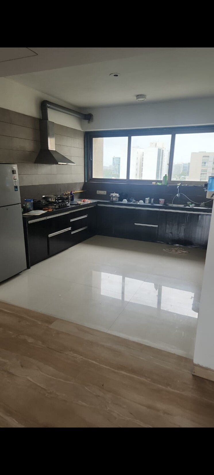 Kitchen, dev-atelier 4 Bedroom 3500 Sq.Ft. Apartment In Prahlad Nagar Ahmedabad 8793888