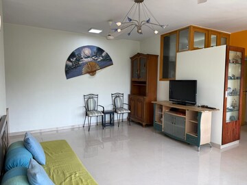 Furnished Amenities in 1 BHK Apartment at Harbour Heights, Colaba – for Sale