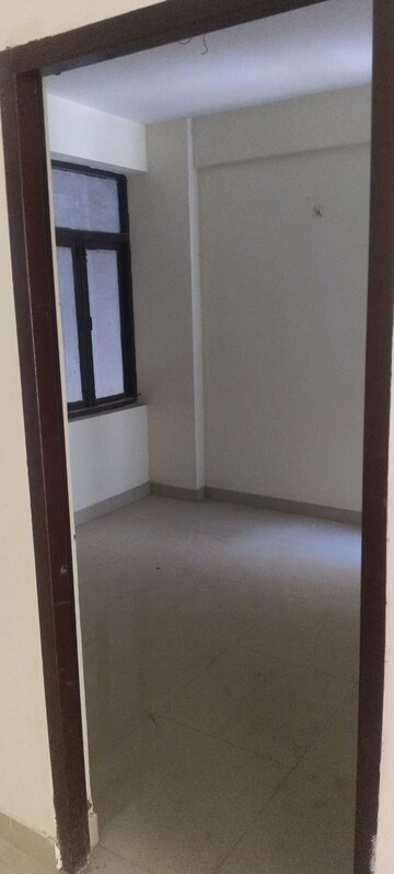 Room in 3 BHK Apartment at Amolik Sankalp, Sector 85 – for Sale