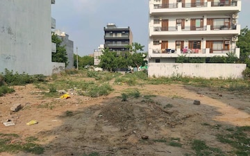 Plot For Sale in Jaypee Greens Aman, Sector 151