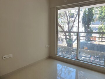Room in 2 BHK Apartment at Sugee Atharva, Prabhadevi – for Rent