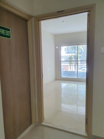 Room in 2 BHK Apartment at Sugee Atharva, Prabhadevi – for Rent