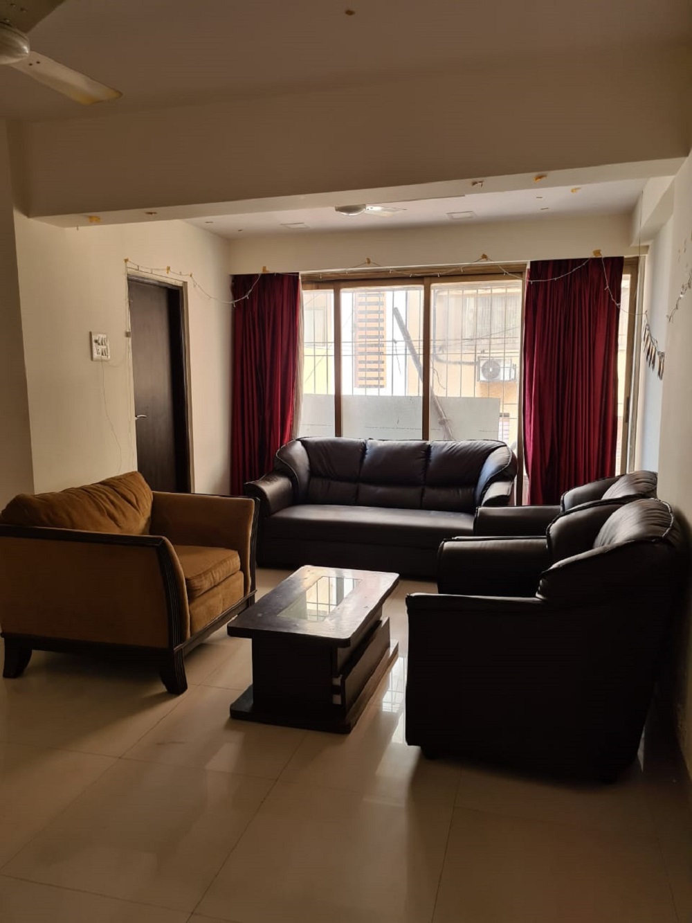 2 BHK + Pooja Room Apartment For Rent in Khar West