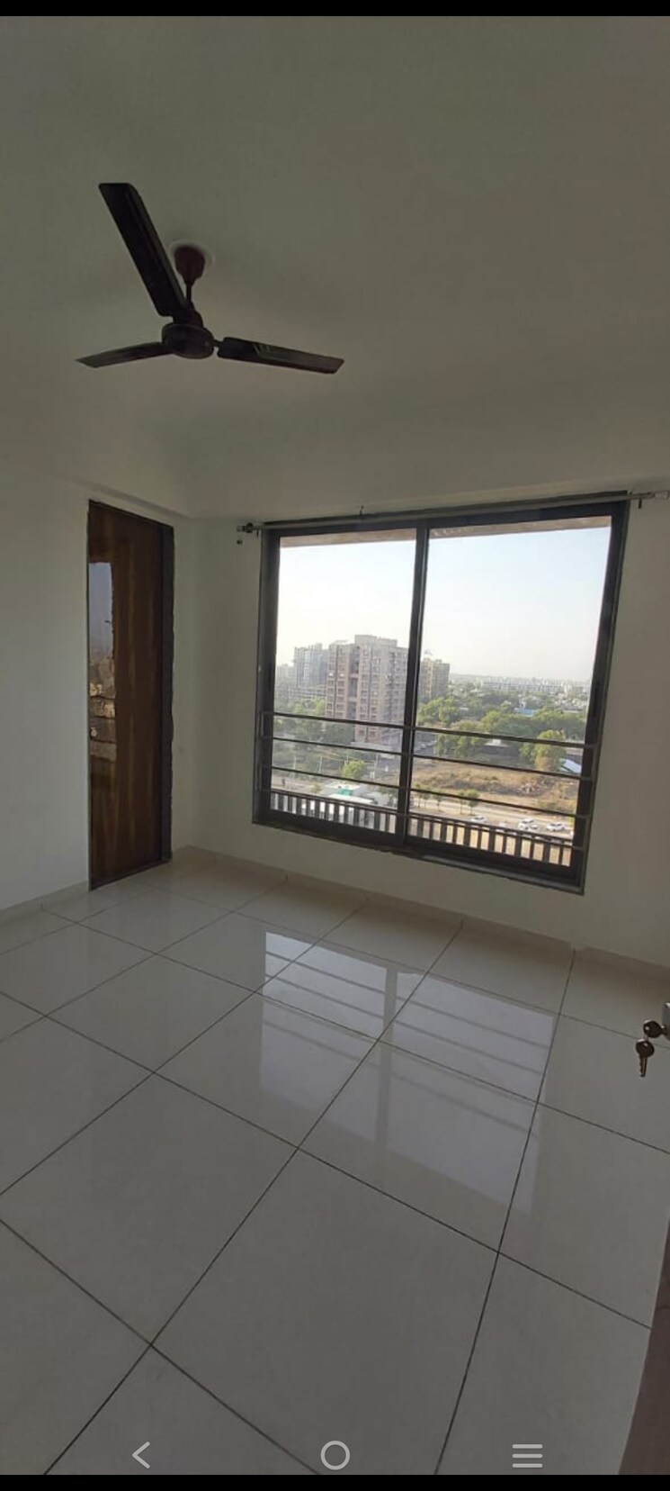 Room, elenza-greenwood 3 Bedroom 1725 Sq.Ft. Apartment In South Bopal Ahmedabad 8793969