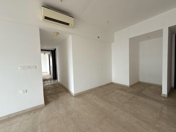 Room in 3 BHK Apartment at Lodha The Park, Worli – for Rent
