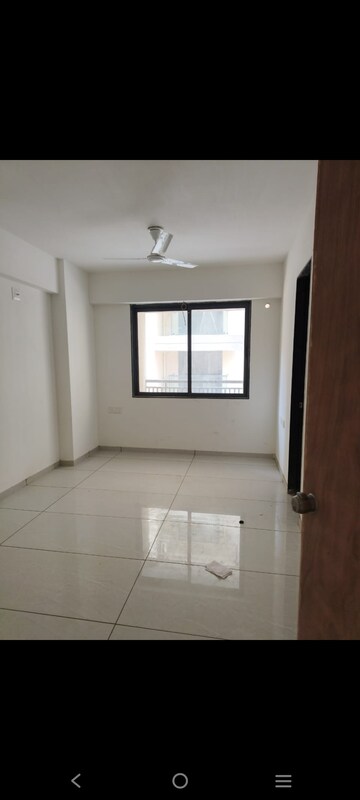 Room in 3 BHK Apartment at Elenza Gradient, Shela – for Rent