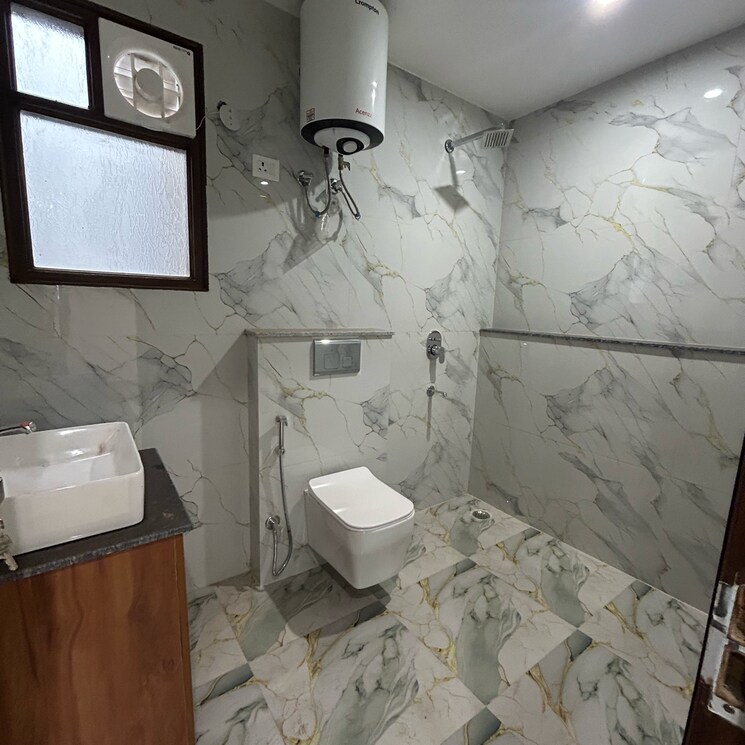 Bathroom, saket 2 Bedroom 900 Sq.Ft. Apartment In Saket Delhi 8794021