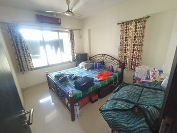 Bedroom in 2 BHK Apartment at Lake Home, Powai – for Rent