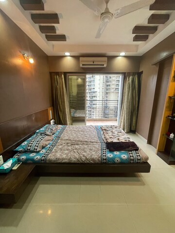 Bedroom in 2 BHK Apartment at Lake Home, Powai – for Rent