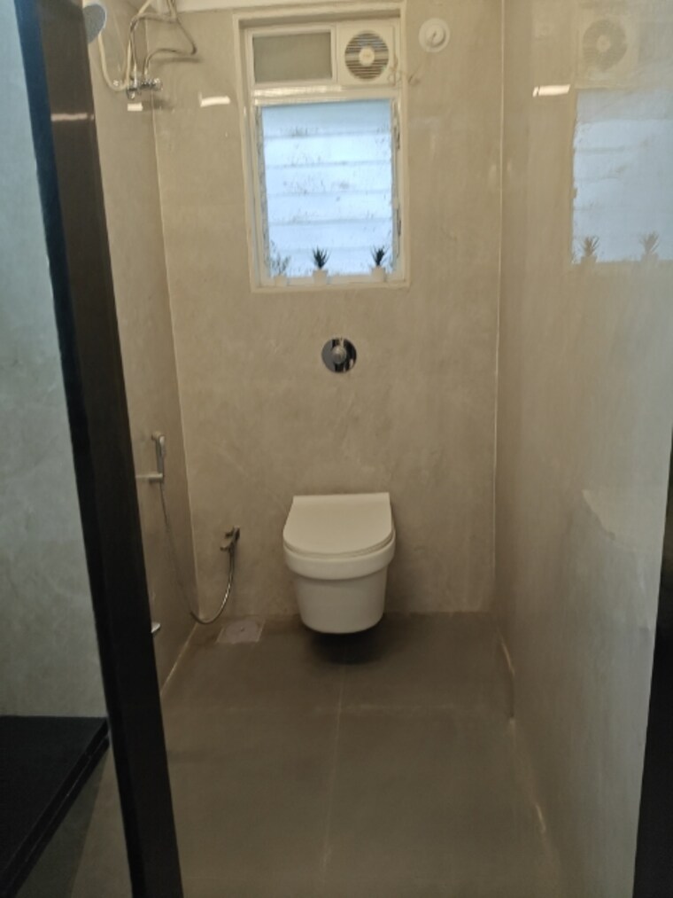 Bathroom, mohite-mrugank 1 Bedroom 422 Sq.Ft. Apartment In Chembur Mumbai 8794029