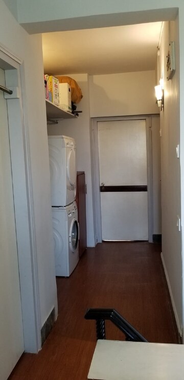 Room in 2 BHK Apartment at Bandra West – for Rent