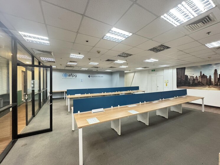 Team Area, vijay nagar Commercial Office Space 2800 Sq.Ft. In Vijay Nagar Indore 8794035