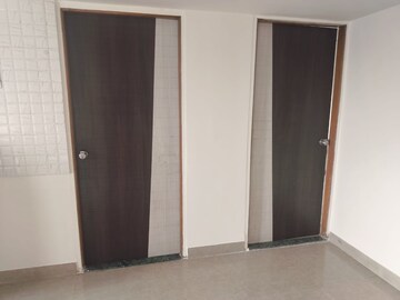 Room in 2 BHK Apartment at Ghorpadi – for Rent