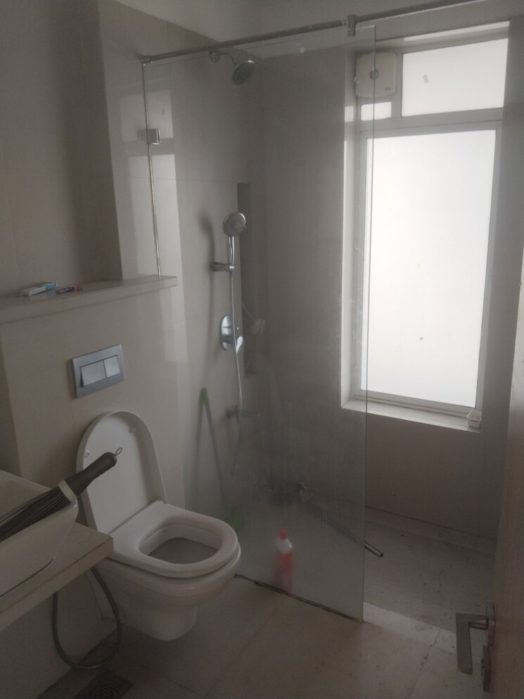 Bathroom, soham-crystal-spires 3 Bedroom 1349 Sq.Ft. Apartment In Ghodbunder Road Thane 8794107