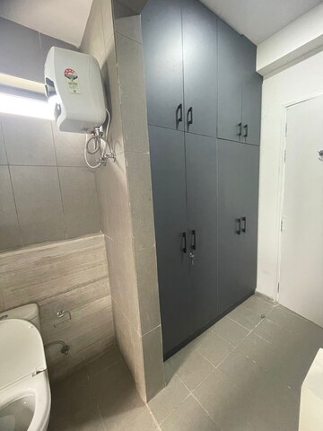 Bathroom in 4 BHK Apartment at Ireo Skyon, Sector 60 – for Rent