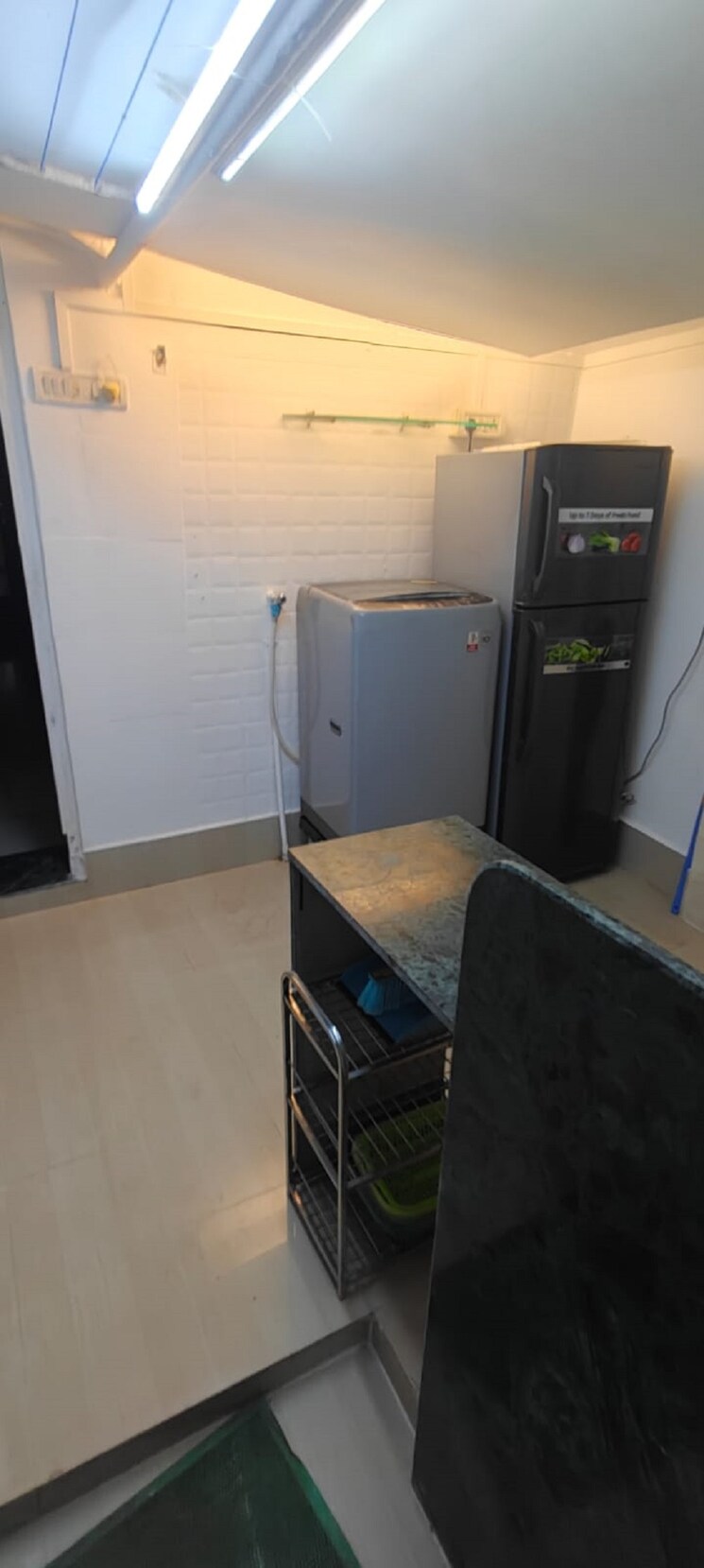 Room, bandra west 1 RK 250 Sq.Ft. Apartment In Bandra West Mumbai 8794103