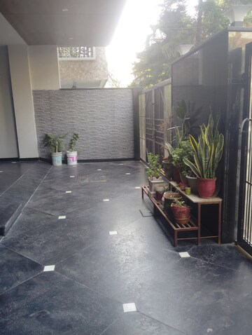 Parking in 3 BHK Builder Floor at Vasundhara Sector 3 – for Rent