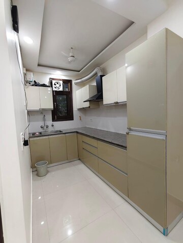 Kitchen in 2 BHK Builder Floor at Indraprastha – for Rent