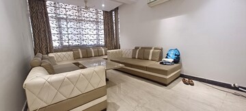 Balcony in 3 BHK Builder Floor at Ardee Mall, Sector 52 – for Rent